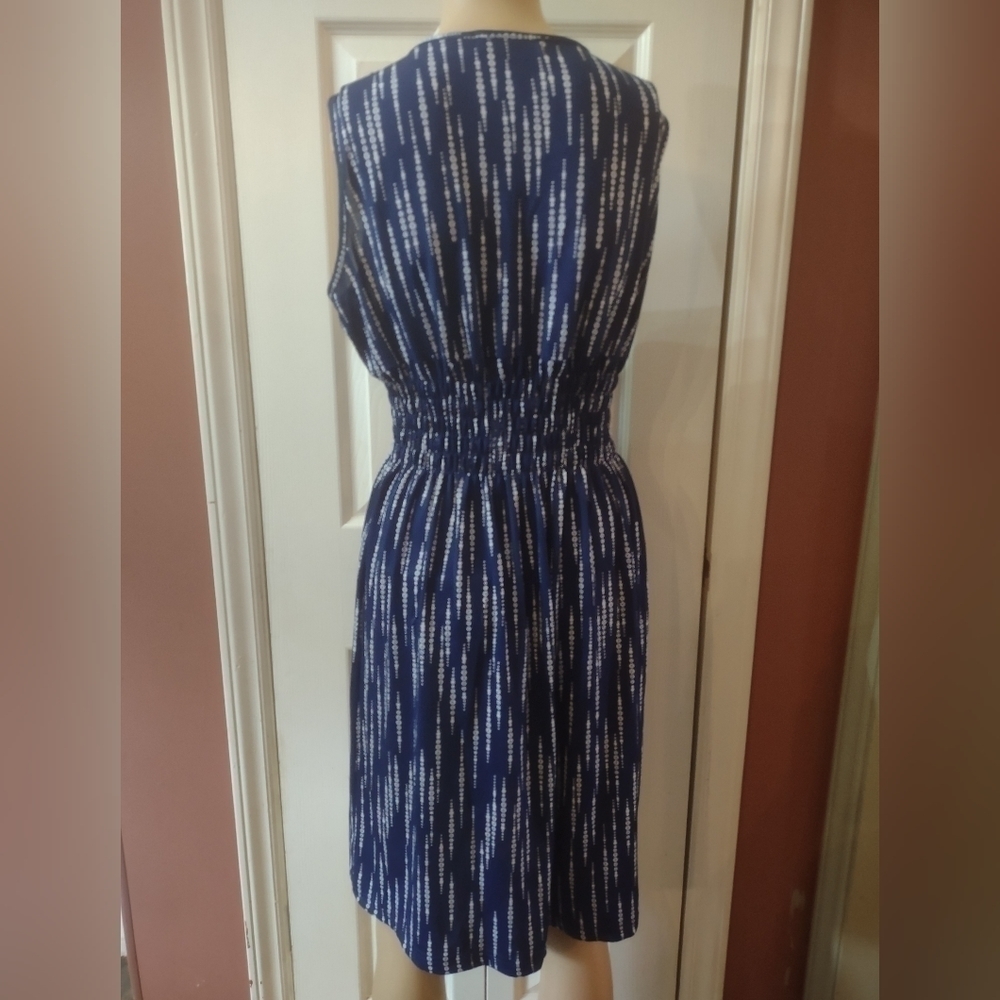 Jon & Anna contemporary women's dress blue and white size medium sleeveless - Picture 4 of 5